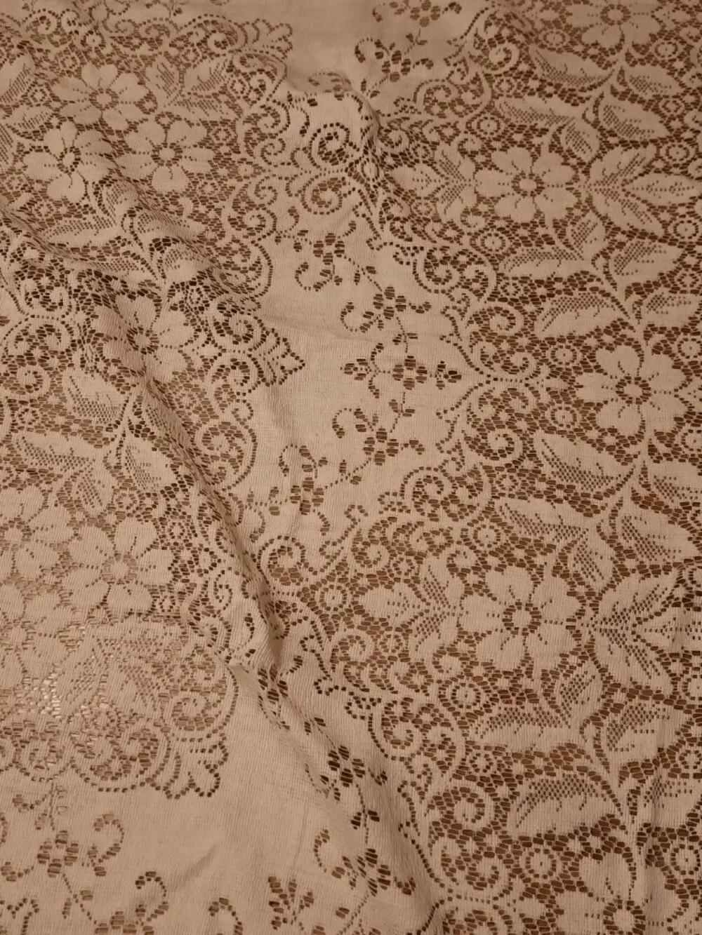 Vintage Off White Floral Lace Tablecloth 67x116 Rectangular Scalloped Edge